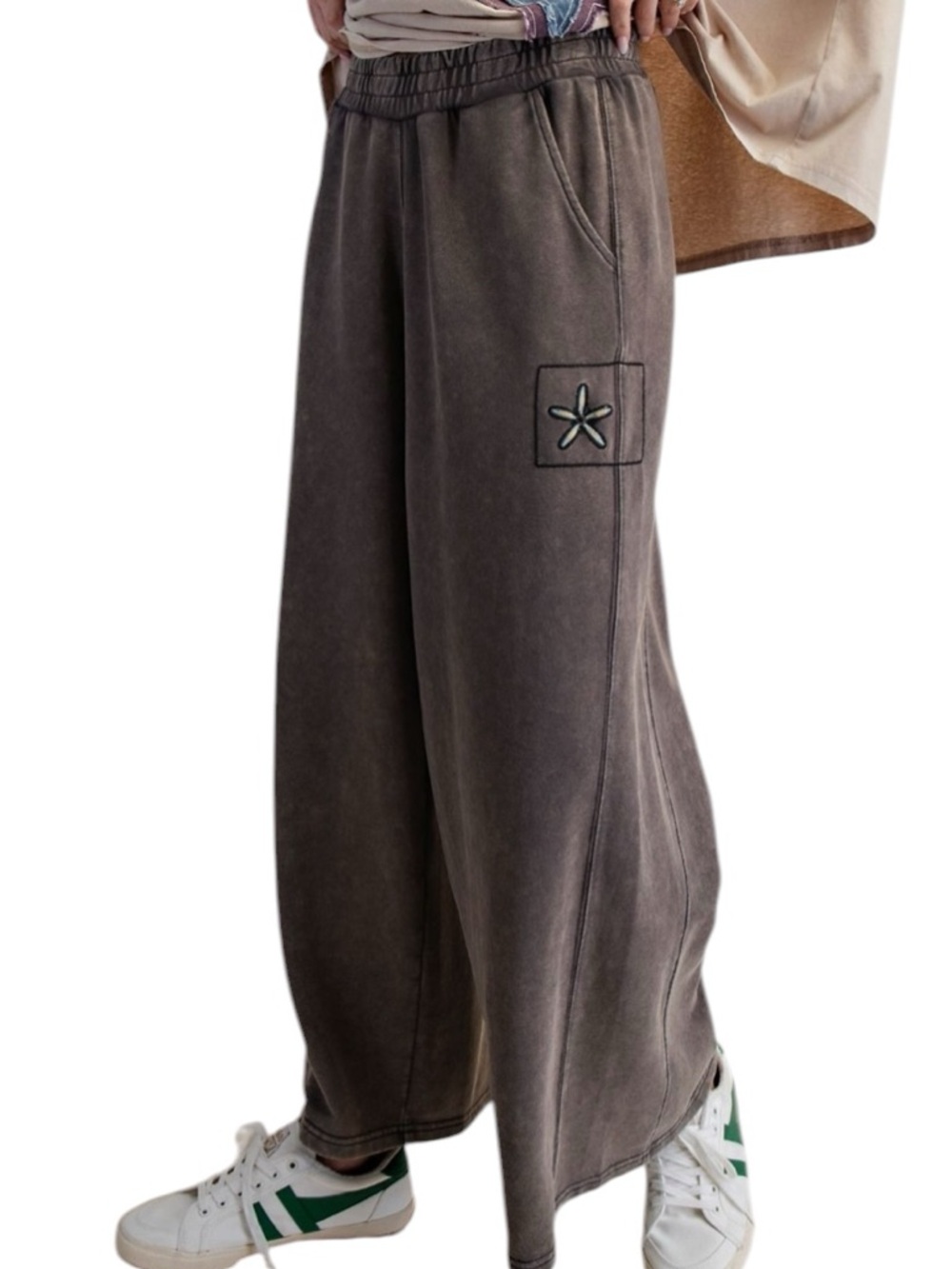 P019:  EASEL NWT WIDE LEG EMBROIDERED FLOWER PANTS ASH (C)